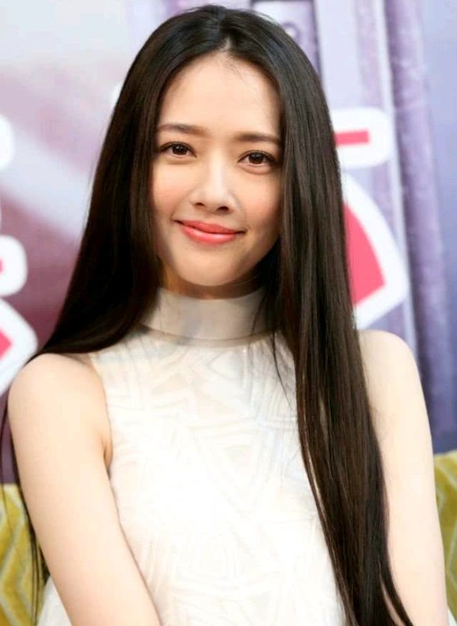 郭碧婷自称读书时是校花,本以为没吹牛,看到旧照网友沉默了