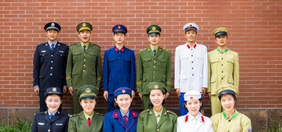 中国警察的草绿色警服 1974年 为何换成了藏蓝色警服 情感资讯 八戒游戏