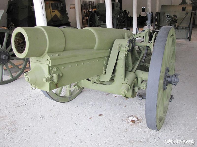 三八式150mm榴弹炮,96式150mm榴弹炮 当时主要有九六式150毫米榴弹炮(另有九六式150毫米加农炮,但数量很少