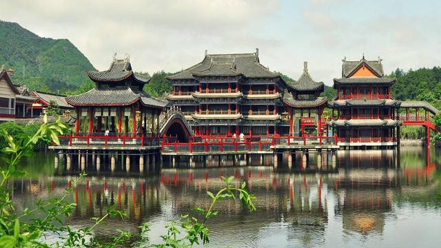 《清明上河图》的历史原址被水淹，想看《清平乐》的盛景来这里