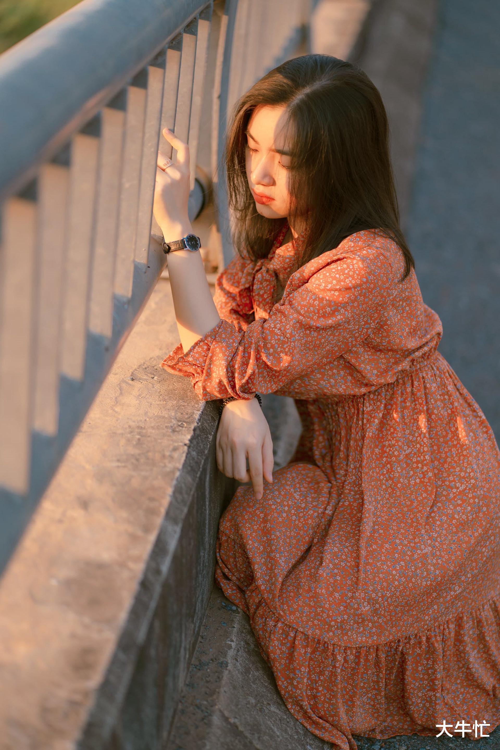 结婚5年老公去世 再婚的她不被疼爱 女人的辛酸谁懂 情感资讯 存满娱乐网