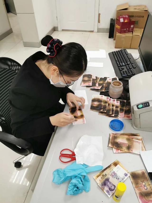 #疑心有病毒把钱扔微波炉# 对