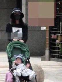 赵又廷女儿正面照首曝光，近日，