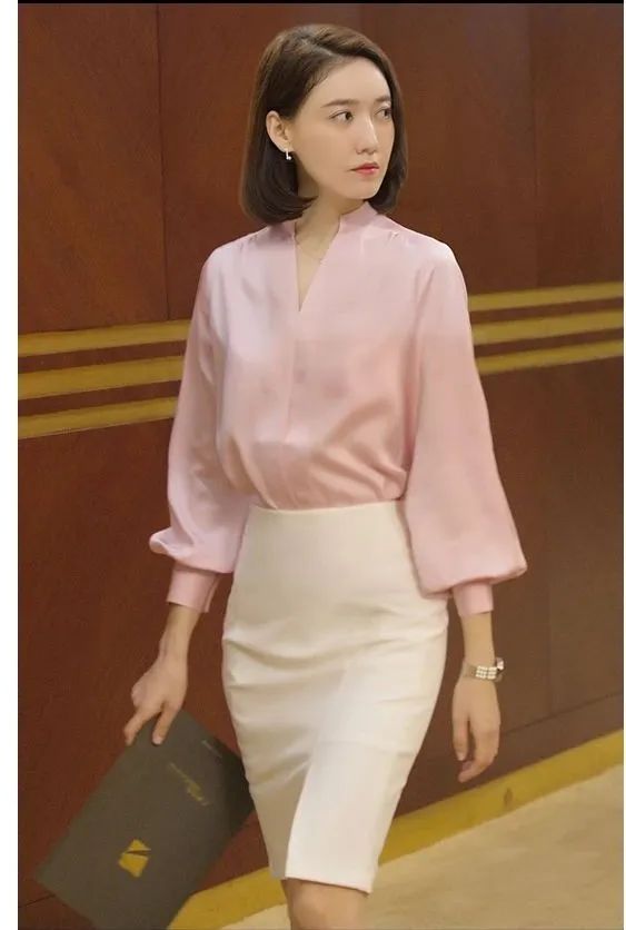 "陆家嘴斯总"圈粉,霸道女总裁的职场穿搭范本get!