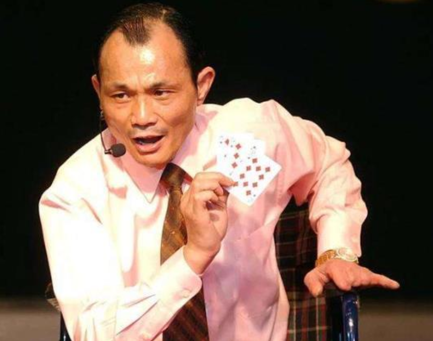 "亚洲赌王"出老千被砍双腿,娇妻弃卷钱弃他而去,55岁孤寂去世