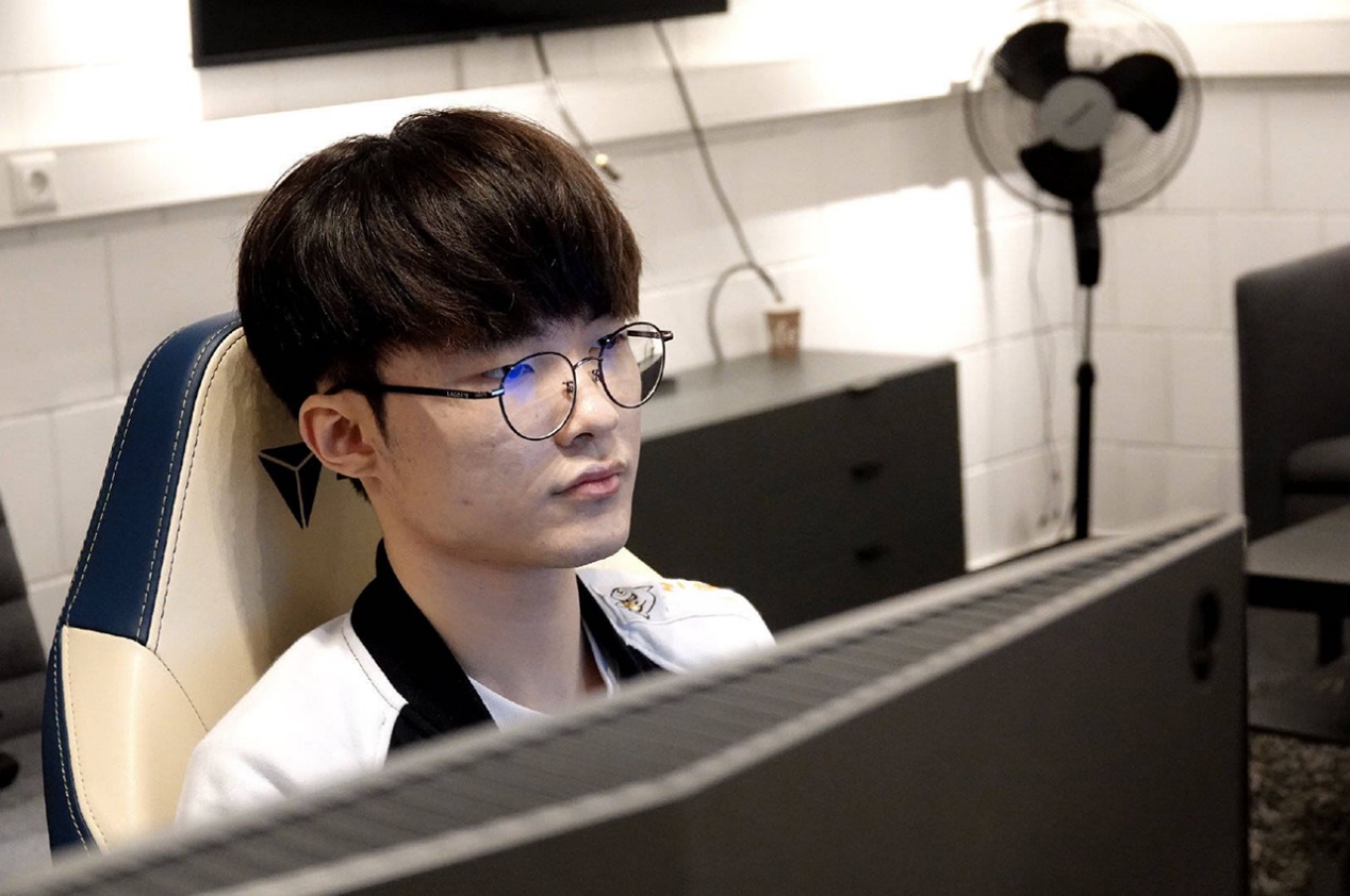 doinb查房faker,见全队33个人头李哥1-0,doinb人都傻了!