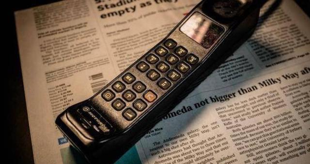 诺基亚|盘点当年那些牛炸天的手机设计！你用过吗？