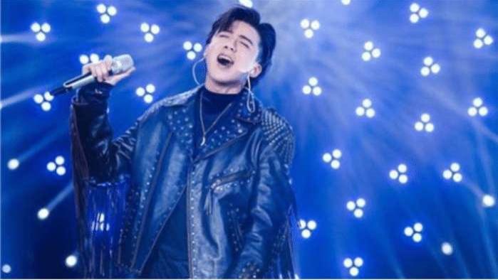 明星|凭一首歌“净赚”九个亿，家喻户晓还被写进教材，这是哪种“神仙歌曲”？