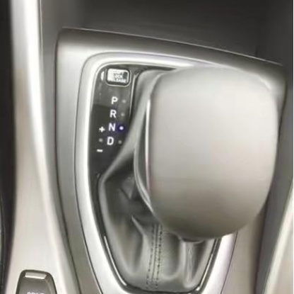 停车等红灯时 用把挡位挂在n挡吗 自动驻车为何不用 汽车资讯 八戒游戏