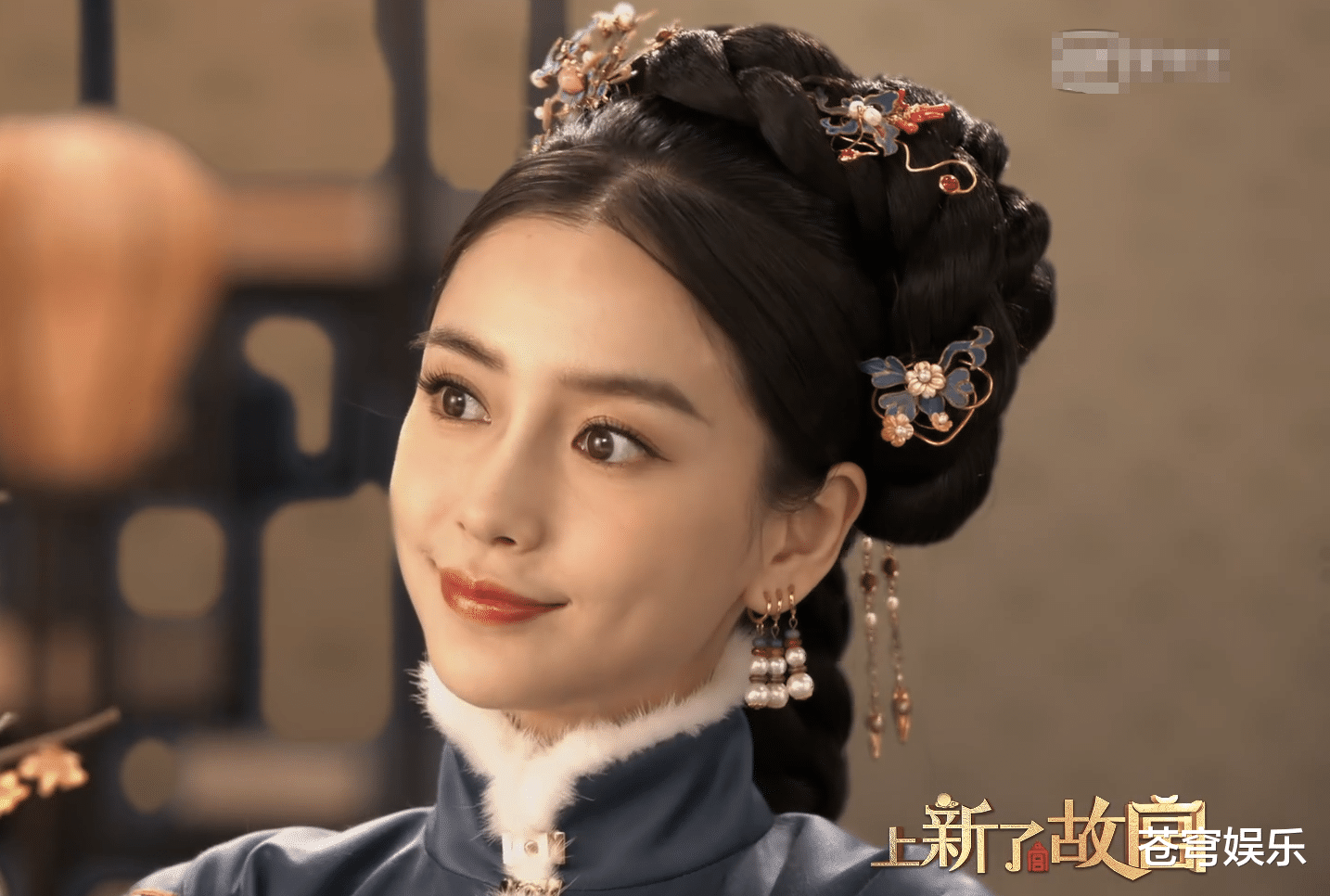 以为混血儿穿清宫装不太好看,直到杨颖穿上后,才明白什么是心动