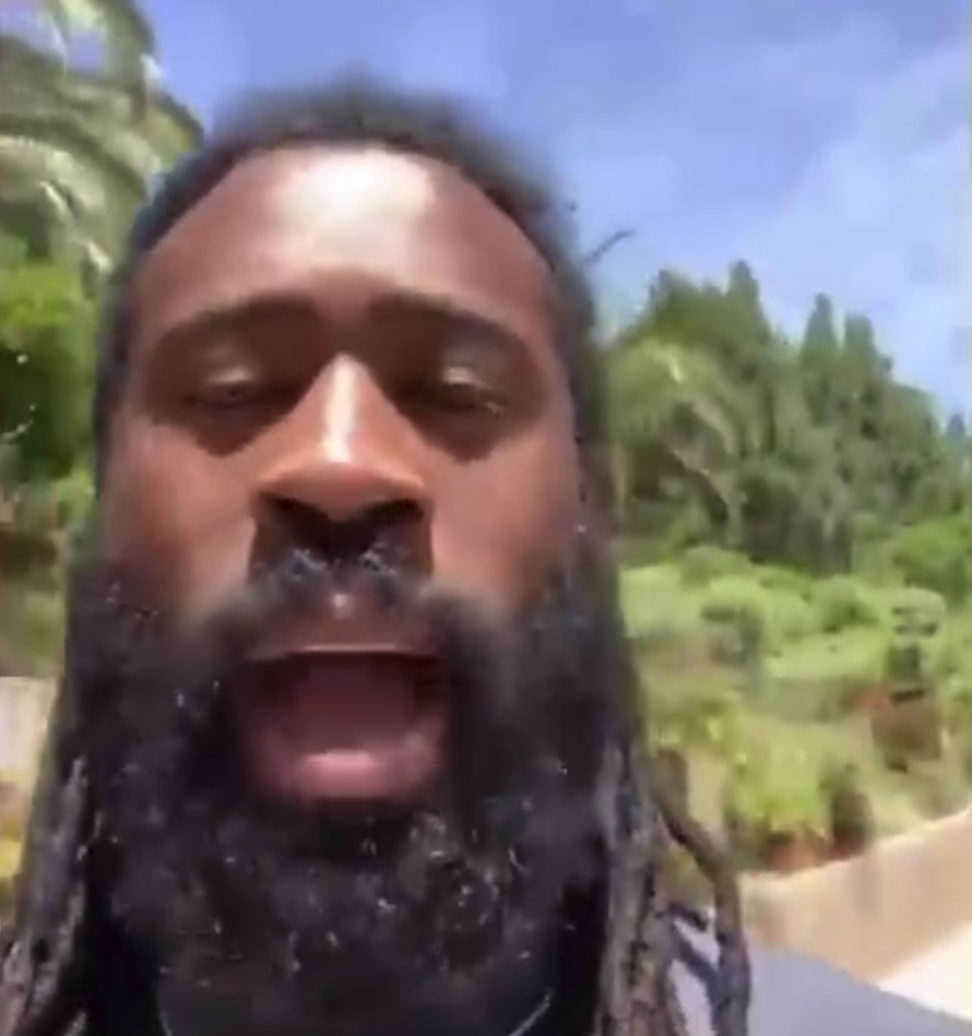 篮网球员小乔丹近照，有几分像詹