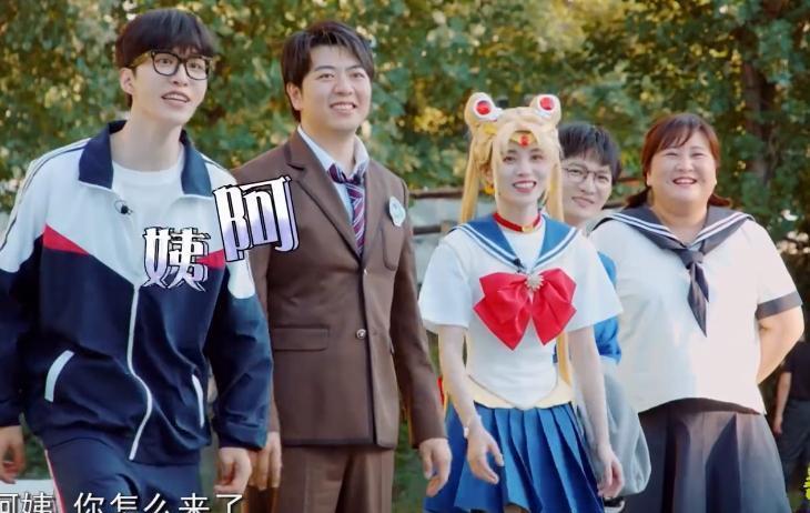 鞠婧祎的真实身高到底多少 跟161cm周深站一起 瞬间明白了 娱乐资讯 存满娱乐网