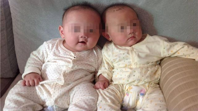 双胞胎@双胞胎兄弟，哥哥常喝牛奶弟弟常喝豆浆，1年后差距肉眼可见