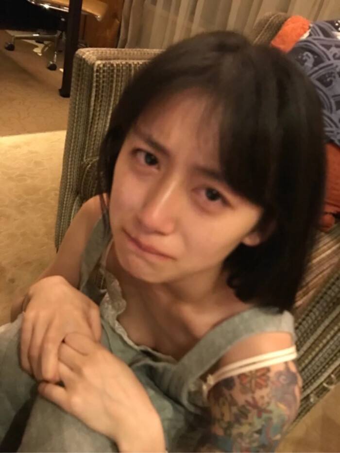 李诞凭什么娶军花黑尾酱?当看到他大学照片,网友:第二