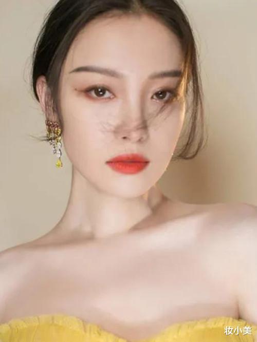 还在画野生眉 最近超火的 小欧眉 还不快来get 时尚资讯 存满娱乐网