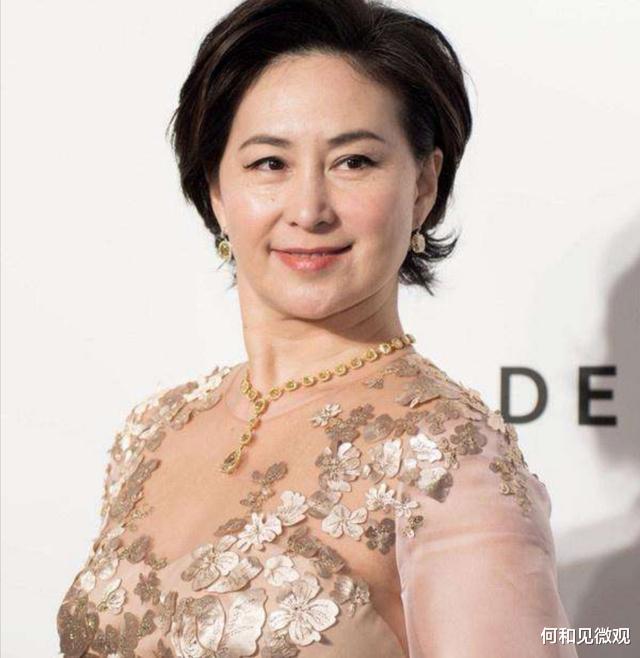 48岁孟晚舟和58岁何超琼有"相同容貌",曾结婚两次生下