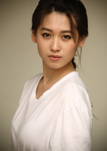 同样是《家有儿女》的小雪,杨紫已成一线明星,而她却无人问津!