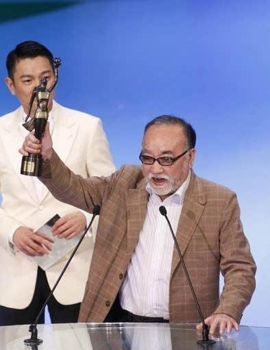 卢海潮和卢海鹏,一对分别成为粤港两地欢乐笑星的亲生