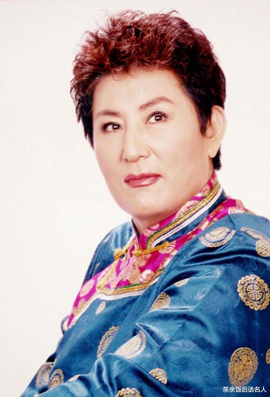 德德玛再婚 两个儿子排斥继父 她将3个男人润滑成亲生父子 娱乐资讯 八戒游戏