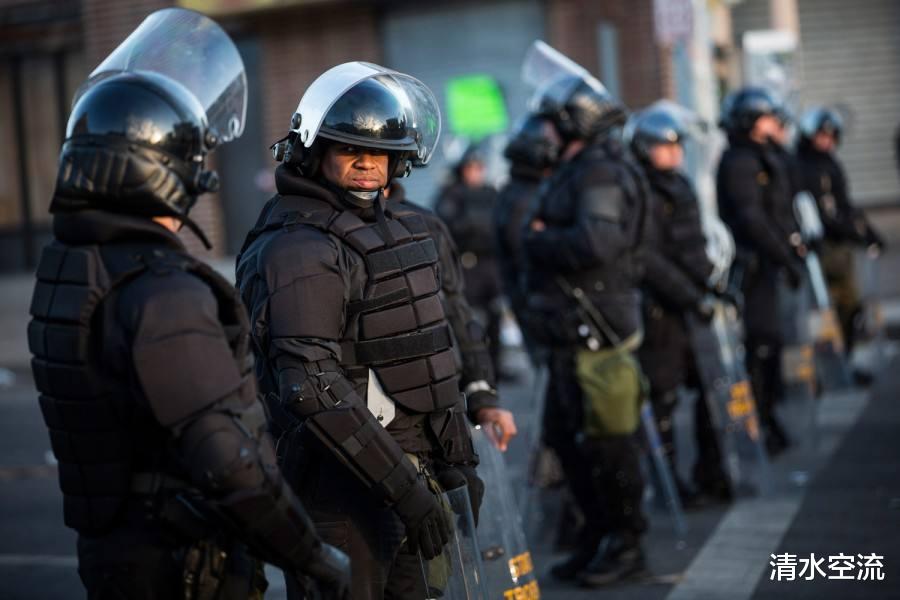 美国的国民警卫队是什么性质的部队 跟警察有何区别 历史资讯 娱乐新闻网