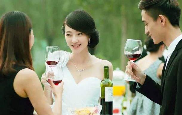 “我想问问我前任，都已经分手了