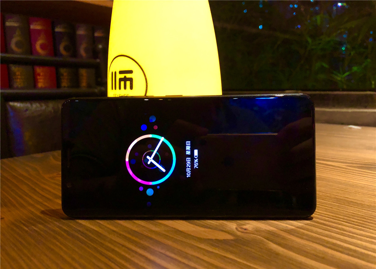 |曾经备受好评的手机呼吸灯,为什么现在几乎看不到了?