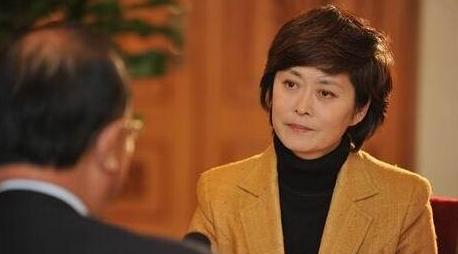 她和赵赫,王红蕾,王晓真出任该节目的第一批主持人.