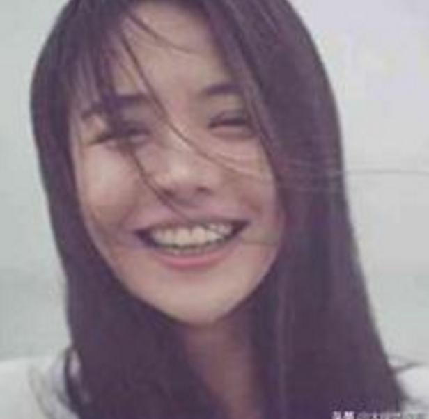 马思纯抑郁症严重到无法走路和睡觉，还录综艺赚钱，不要命了？
