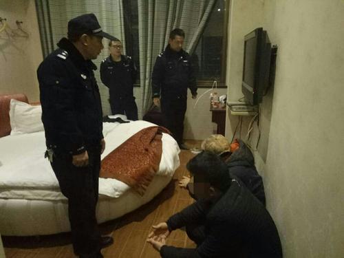 非婚男女两人酒店开房同居 警察查房发现会怎么处理 社会资讯 八戒游戏