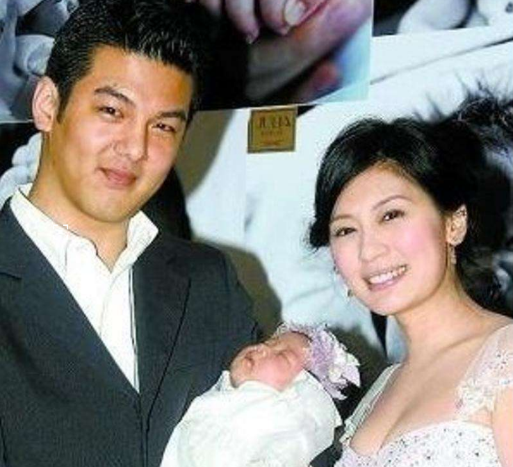 44岁孙志浩看到前妻贾静雯近况,再看看现任老婆,差距明显