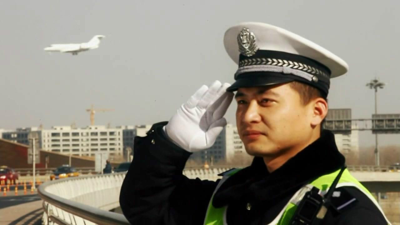 警察叔叔终于有了自己的节日 但他们可能更想要的却是理解 生活资讯 八戒游戏