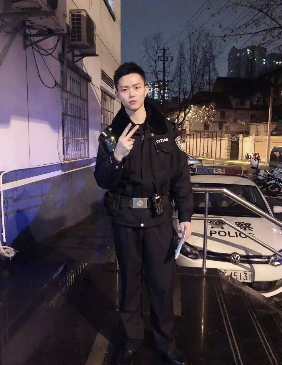 这 基层f4 颜值炸裂 你还嗑什么抖音十层滤镜油腻男 娱乐资讯 娱乐新闻网