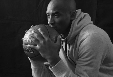 【NBA传奇科比遇难，小飞侠飞