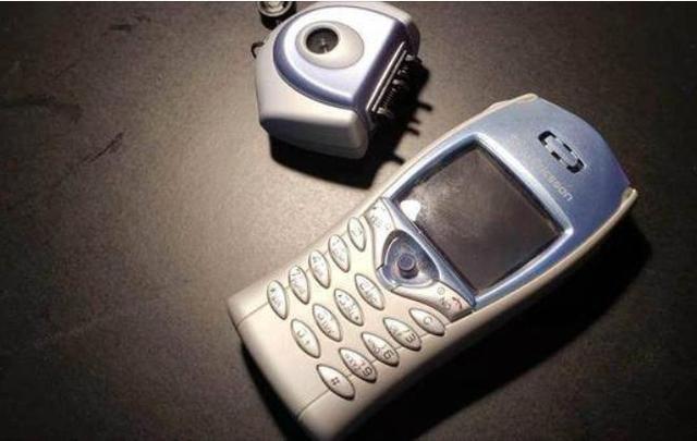 诺基亚|盘点当年那些牛炸天的手机设计！你用过吗？