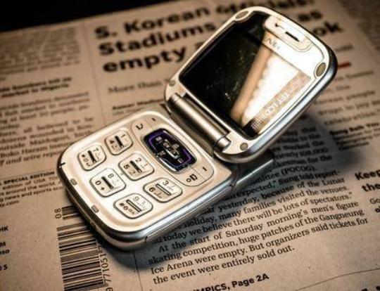 诺基亚|盘点当年那些牛炸天的手机设计！你用过吗？