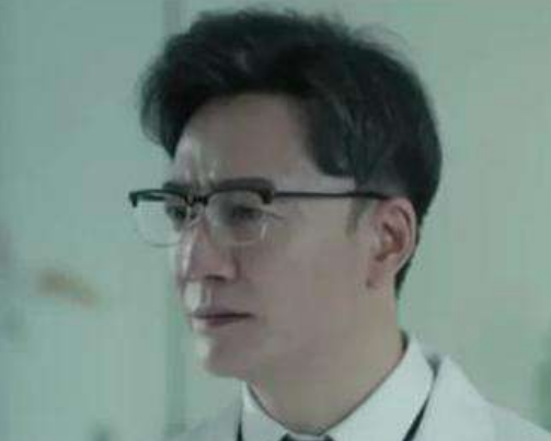 燃烧 中 许家福dna样本被此人调换 因为此人有把柄在赵月娥手上 所以他不得不这么做 娱乐资讯 娱乐新闻网
