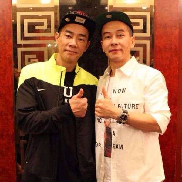 明星和替身的合照,以为陈小春已经够像了,最后一位娶了本尊的前任!