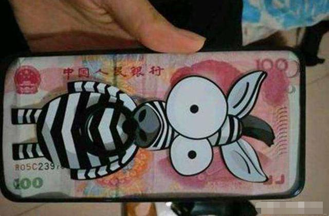 小米科技|为什么有些人手机壳后面夹100块钱?今天终于搞懂了!