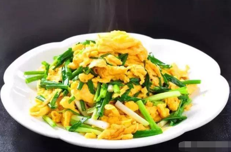 看似简单的韭菜炒鸡蛋,顺序搞错,鸡蛋不嫩,韭菜不绿!