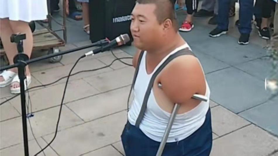 自食其力的筷子哥，传播正能量不向生活低头