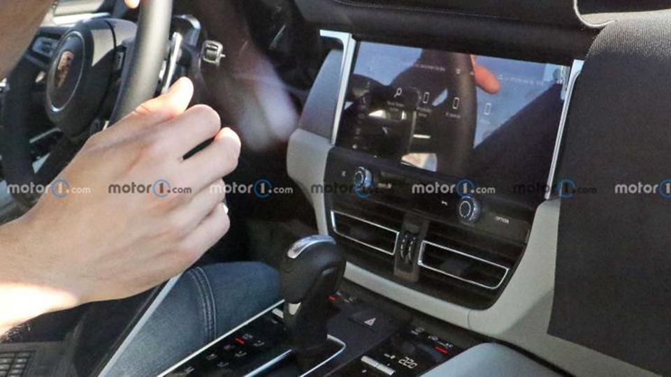 【升级全触控按键，新款保时捷M