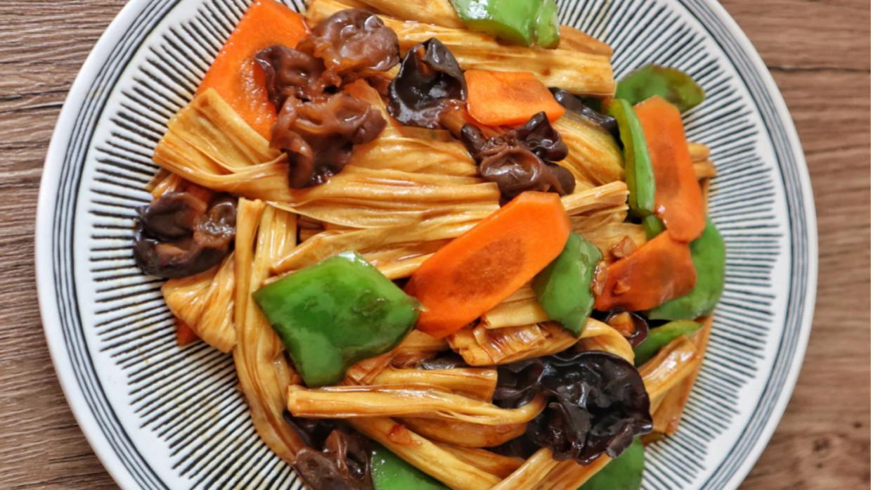 三明治|秋天进补，少吃肉多吃它，做法特简单，上锅焖一焖，太香了