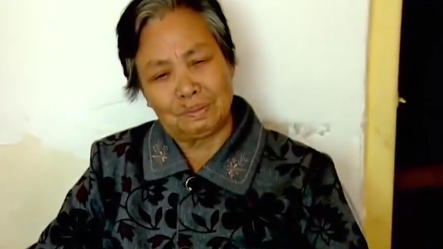 蓦然一牟 母亲有两个儿子，却将400万房产全给小儿子，还逼迫打儿媳喝农药