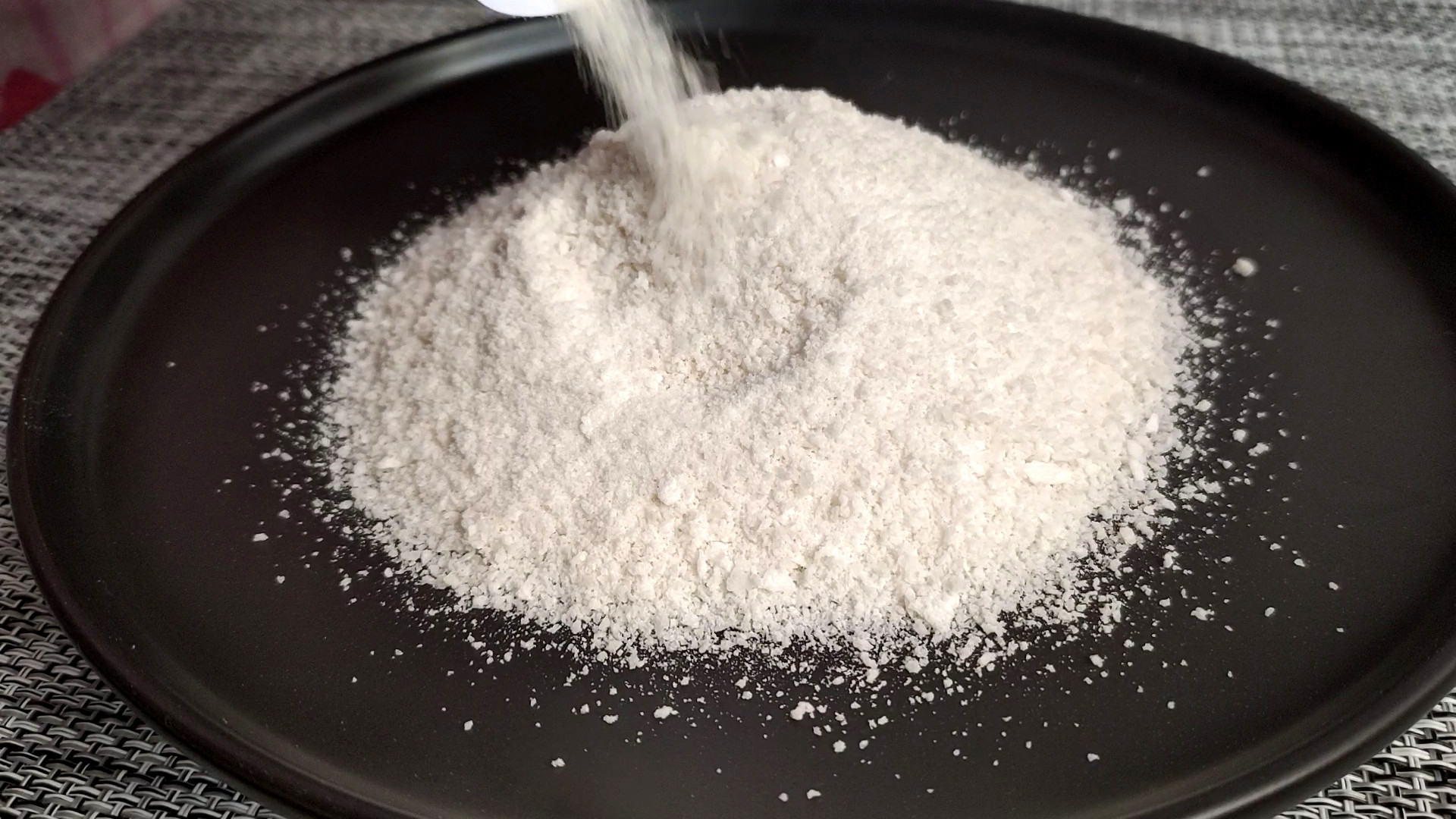 豆腐|3分钟，教你在家做面包糠，成本只需要5角钱，学会再也不用去买了