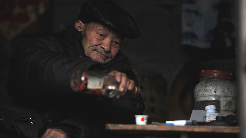 |酒事：父亲心心念念的“洋酒”