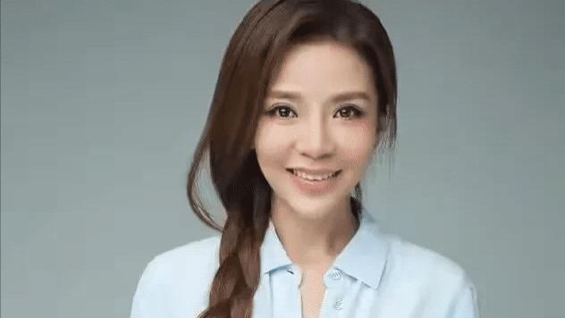 丁剑剑|2004年，王志向刚认识100天的朱迅求婚，朱迅呆呆地问了他一句：你有病么