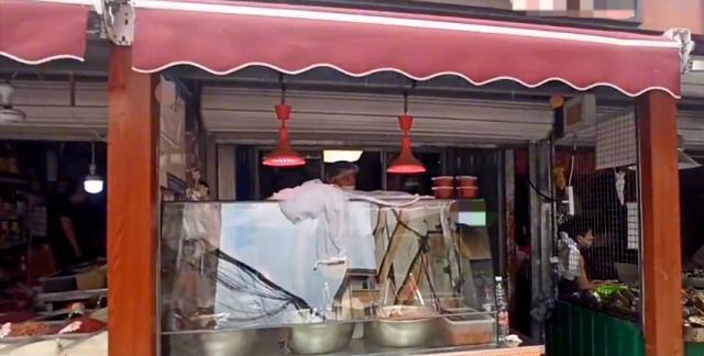 大连|辽宁菜市场里的路边摊，大连无人不知，8元1斤一天卖出100多斤