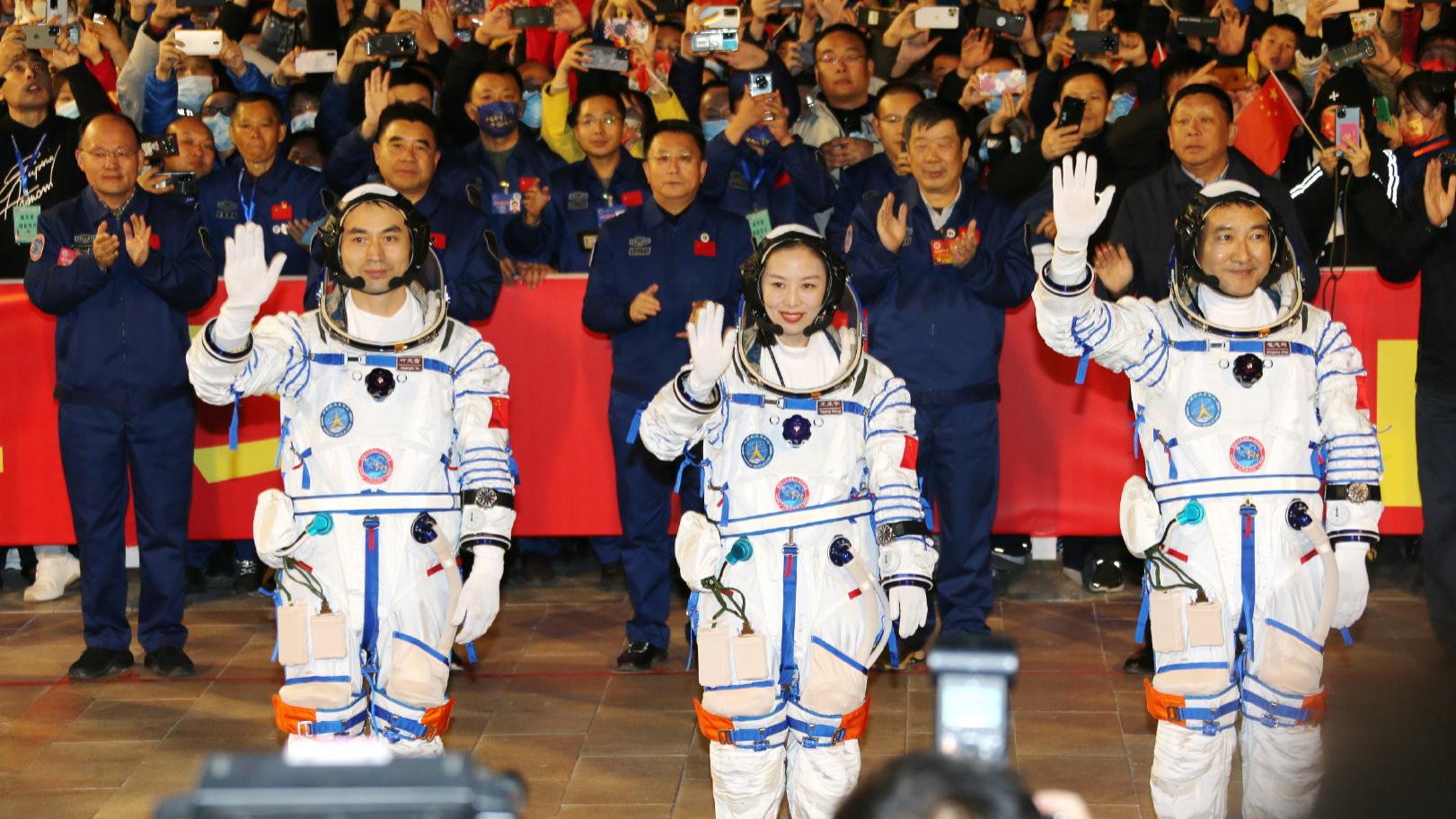 “天宫”空间站即将建成，内部装修首次曝光，美：像苹果专卖店