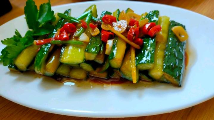 黄瓜|减脂餐喜加一！脆爽黄瓜开胃美味，让你健康的同时，填饱你的肚子