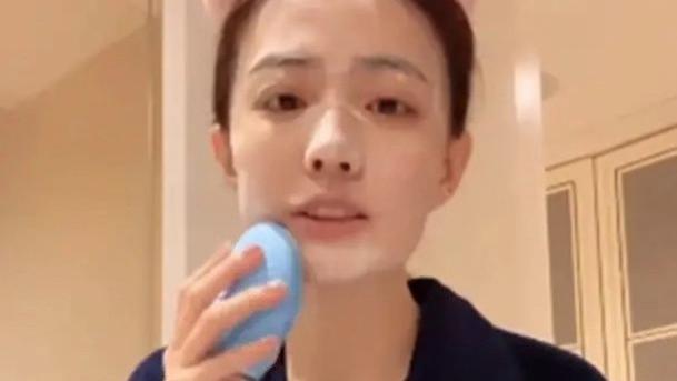 徐璐|难怪徐璐皮肤这么好，看完她洗脸的方式，才知道自己一直洗错脸